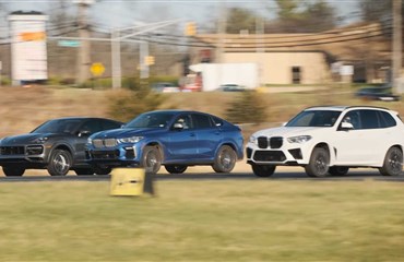 ვიდეო: BMW X5 M, X6 M50 და Cayenne Turbo Coupe დრეგ ტესტზე