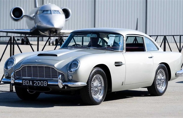 შონ კონერის 1964 წლის Aston Martin DB5 აუქციონზე $2.4 მილიონად გაიყიდა