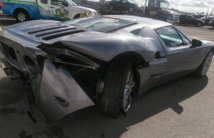 2006 წლის ნაავარიები Ford GT გასაყიდადაა გამოტანილი