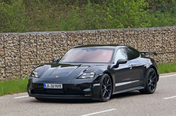 1 000-ცხენისძალიანი Porsche Taycan Turbo GT Tesla-ს გასანადგურებლად შეიქმნა