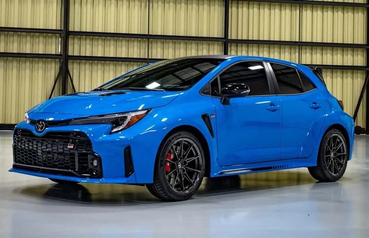 Toyota GR Corolla Circuit Edition-ი 2024 წლისთვის ახალი ლურჯი საღებავით დაბრუნდა