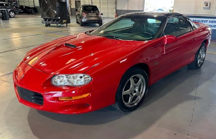 2000 წლის Chevy Camaro SS აუქციონზე გაიყიდება