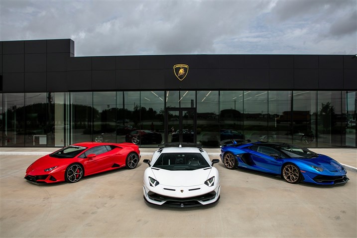 Lamborghini დილერს მისი მანქანების გადაყიდვით მილიონობით დოლარის მოპარვაში ადანაშაულებს