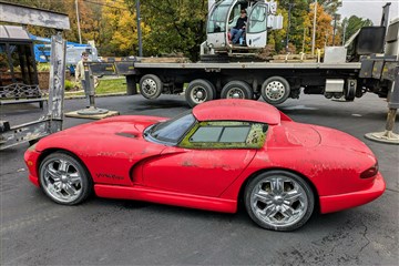 Dodge Viper-ი 28 წლის განმავლობაში სადილეროს აბრაზე იყო გაჩერებული