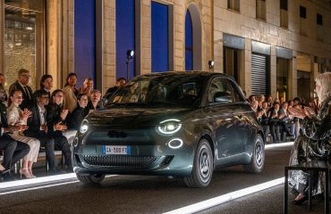 Fiat 500e - შექმნილი ჯორჯო არმანის დიზანით