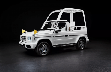 Popemobile: რომის პაპის ახალი ელექტრო G-Class-ი